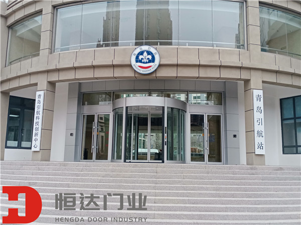 青島引航站豪華型兩翼自動旋轉門